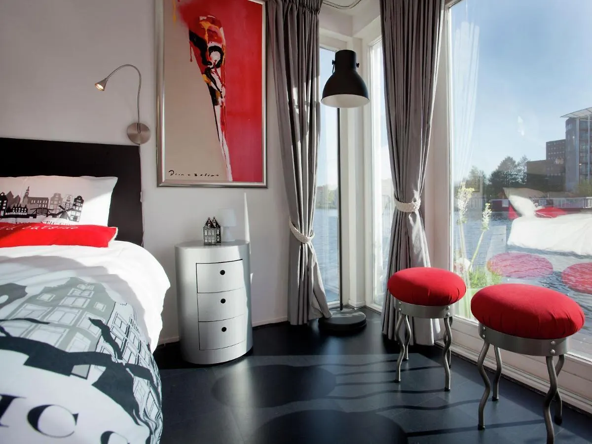 Modern Houseboat Apartment In Amsterdam With Terrace Botel