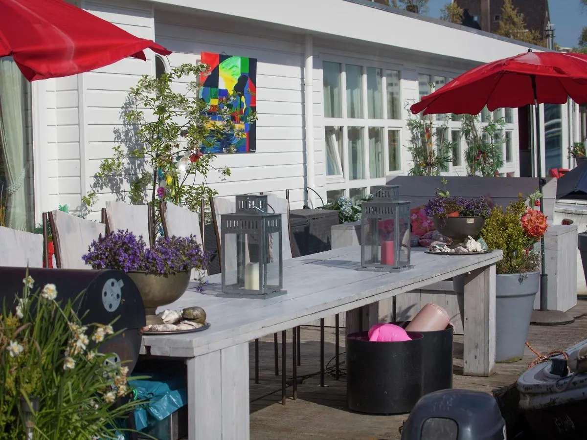 Modern Houseboat Apartment In Amsterdam With Terrace Botel
